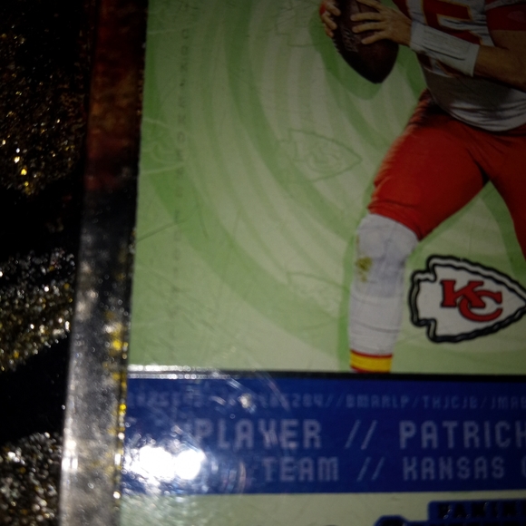 Patrick Mahomes error - Picture 3 of 6
